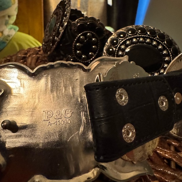 Black and Silver Western Style Belt - Picture 8 of 10